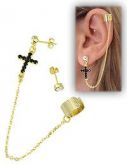 Brinco EAR CUFF folheado a ouro c/ cruz em strass e correnti